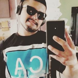 Meet your Posher, Cesar